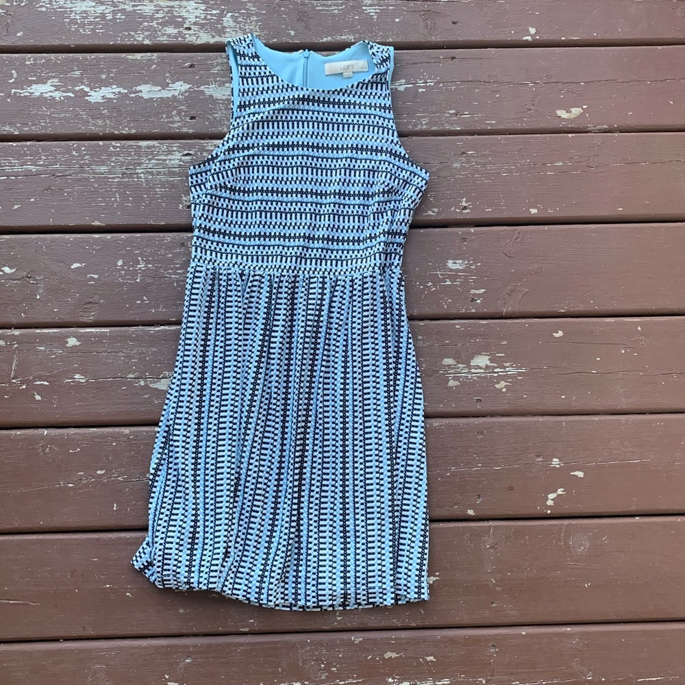 Blue patterned loft dress